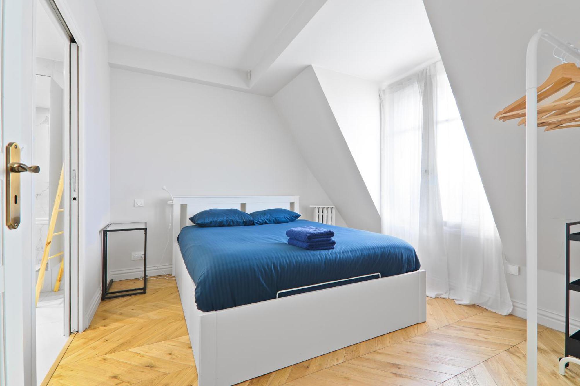 Apartment Quartier Rue De La Paix Free Netflix