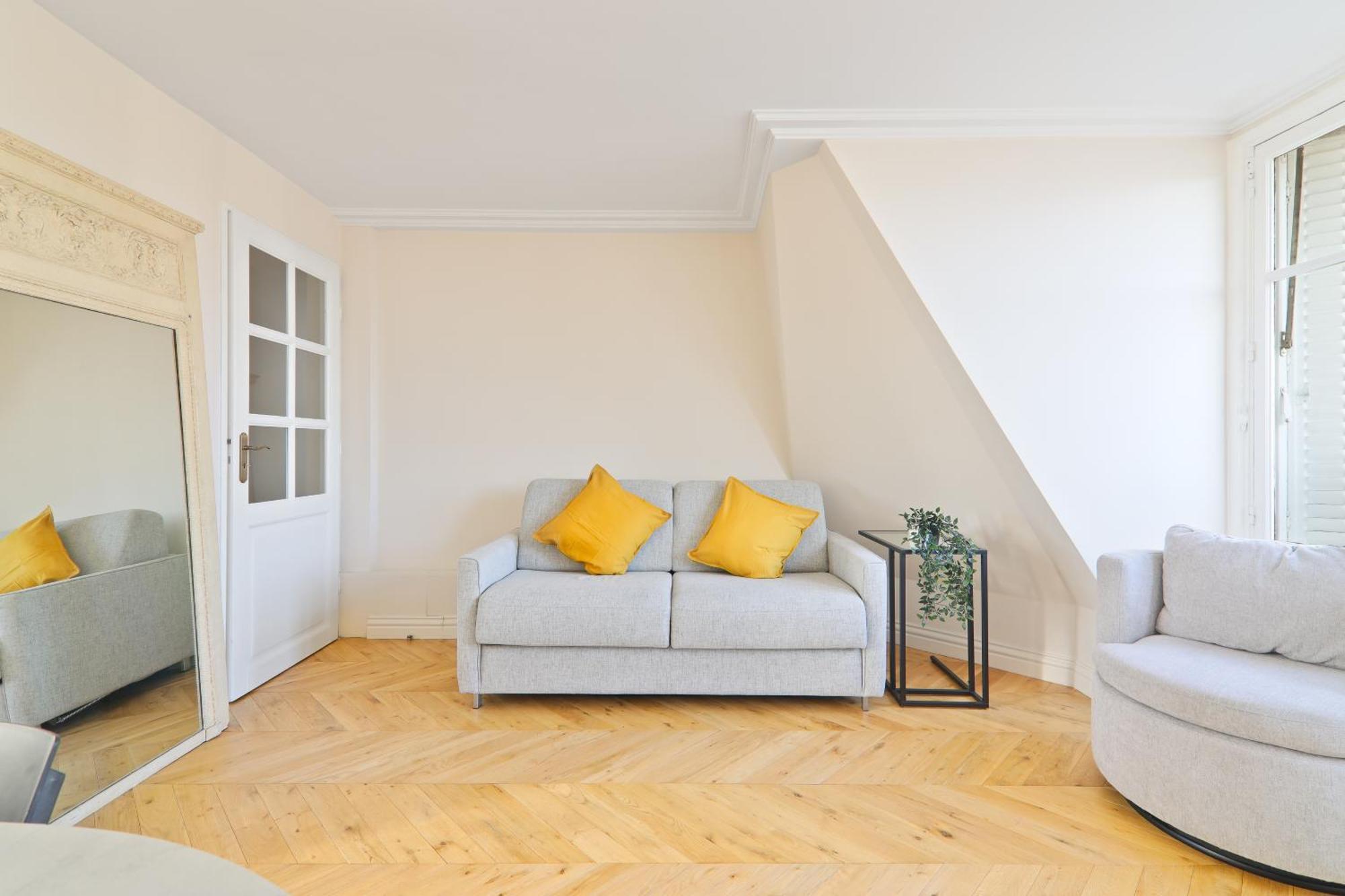 Quartier Rue De La Paix Free Netflix Apartment Paris